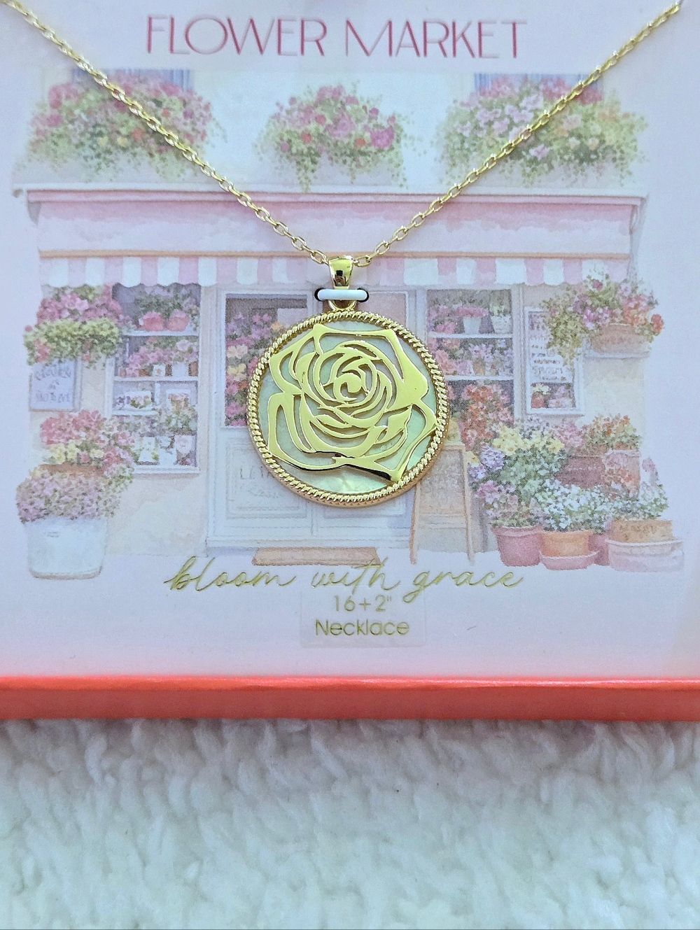 Mia Sarine Rose🌹 Cutout✂️ Pendant Necklace - NIB